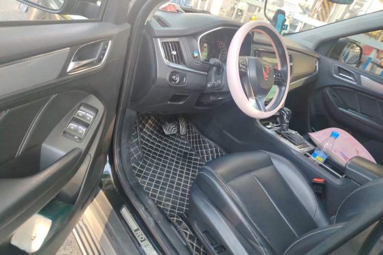 Used Roewe RX5 2018 20T Two-Wheel Drive Automatic Internet Smart Luxury Edition Driver Seat