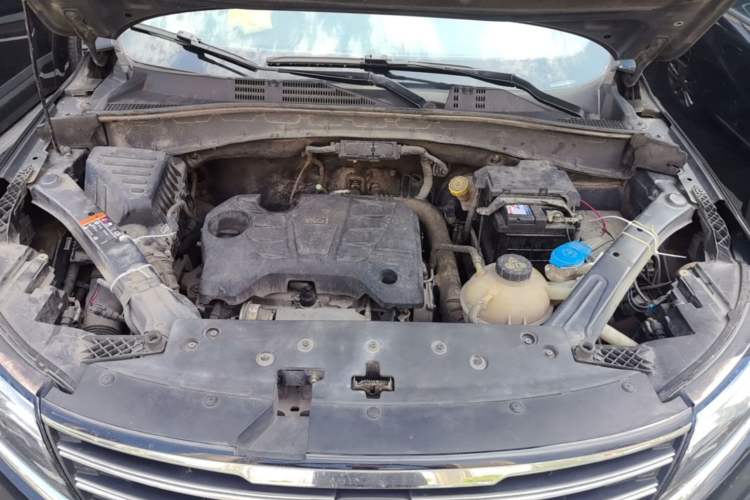Used Roewe RX5 2018 20T Two-Wheel Drive Automatic Internet Smart Edition Engine Bay