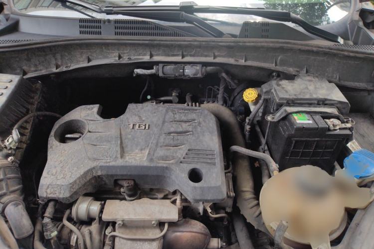 Used Roewe RX5 2018 20T Two-Wheel Drive Automatic Flagship Edition Engine Bay