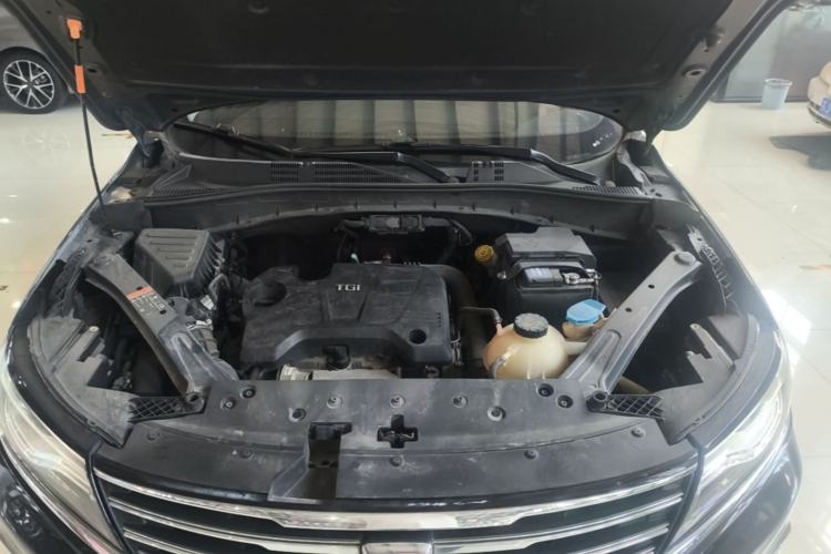 Used Roewe RX5 2018 20T Two-Wheel Drive Manual Flagship Edition Engine Bay