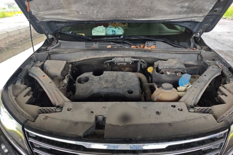 Used Roewe RX5 2018 20T Two-Wheel Drive Automatic Flagship Edition Engine Bay