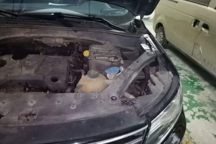 Used Roewe RX5 2018 20T Two-Wheel Drive Automatic Internet Smart Edition Engine Bay Left