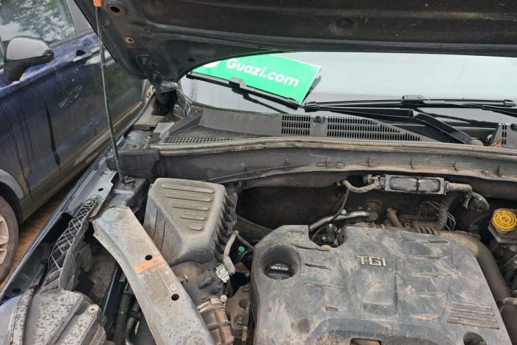 Used Roewe RX5 2018 20T Two-Wheel Drive Automatic Internet Smart Edition Engine Bay Right