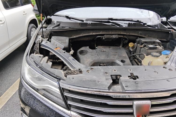 Used Roewe RX5 2018 20T Two-Wheel Drive Manual Flagship Edition Engine Bay Right