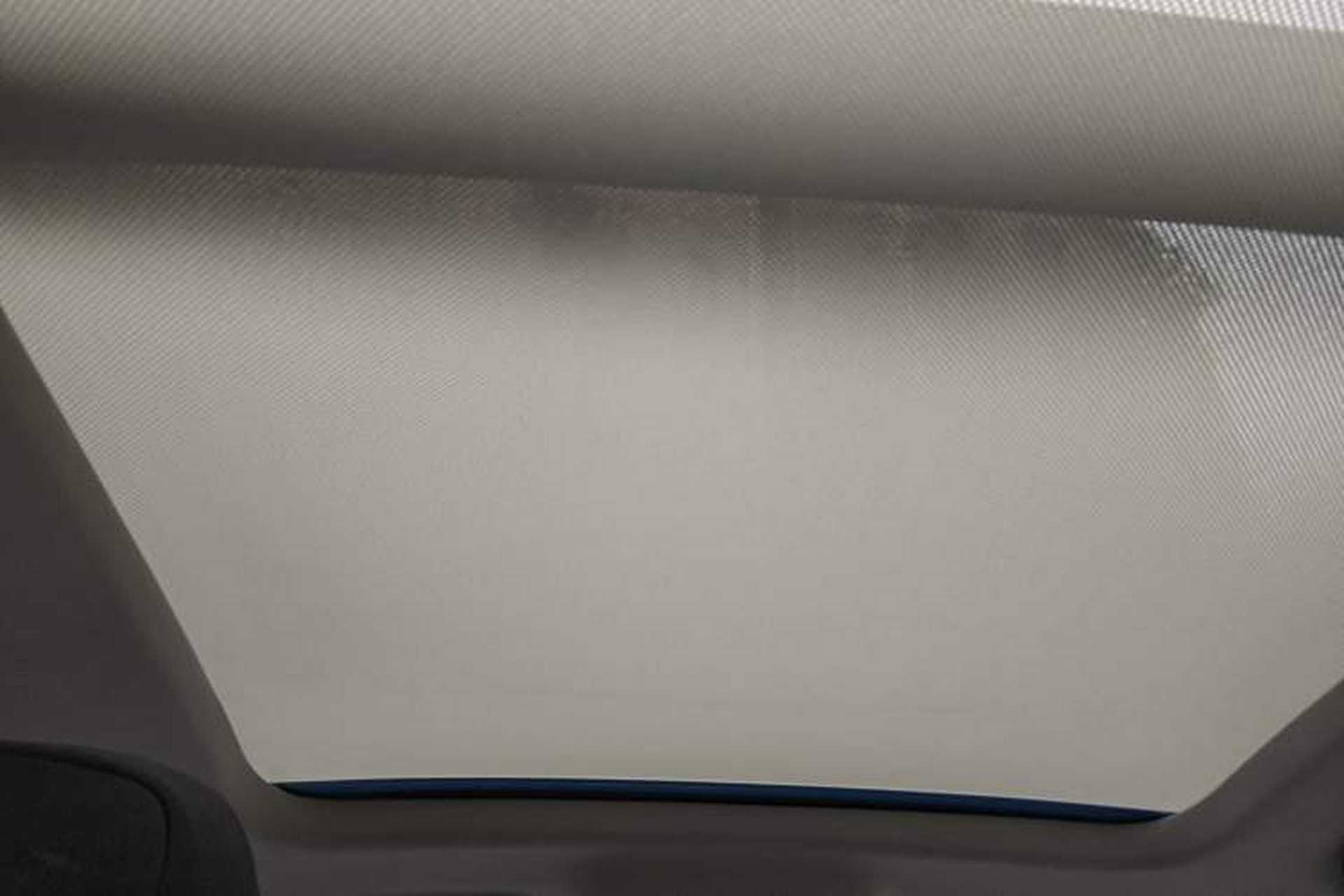 Used Roewe RX5 2018 20T Two-Wheel Drive Manual Flagship Edition Headliner