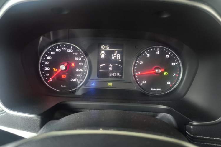 Used Roewe RX5 2018 20T Two-Wheel Drive Manual Flagship Edition Instrument Cluster