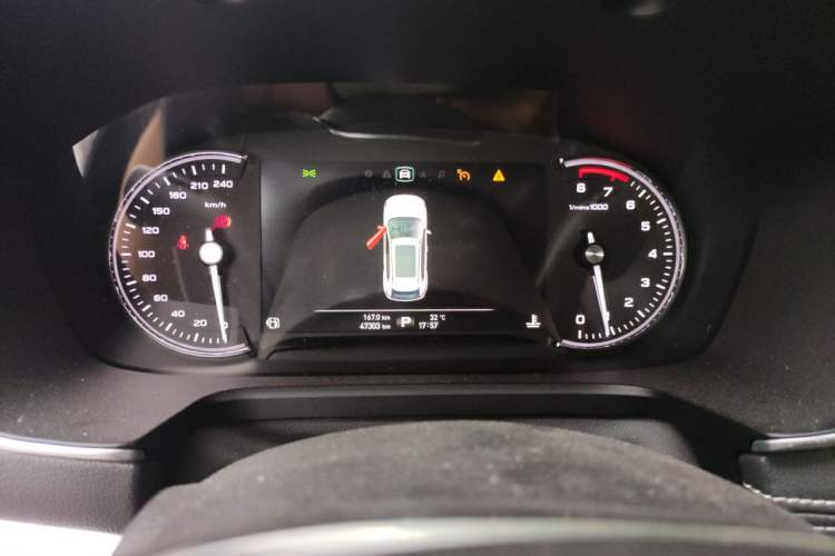Used Roewe RX5 2018 30T Two-Wheel Drive Automatic Internet Platinum Edition Instrument Cluster