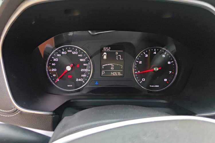 Used Roewe RX5 2018 20T Two-Wheel Drive Automatic Flagship Edition Instrument Cluster
