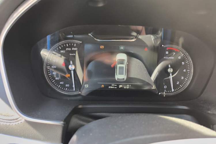 Used Roewe RX5 2018 30T Two-Wheel Drive Automatic Internet Black Gold Limited Edition Instrument Cluster