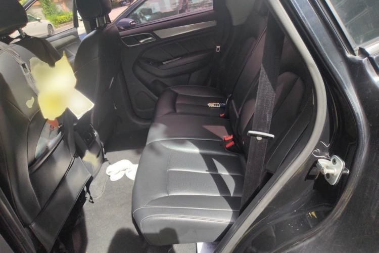 Used Roewe RX5 2018 20T Two-Wheel Drive Automatic Flagship Edition Interior 4