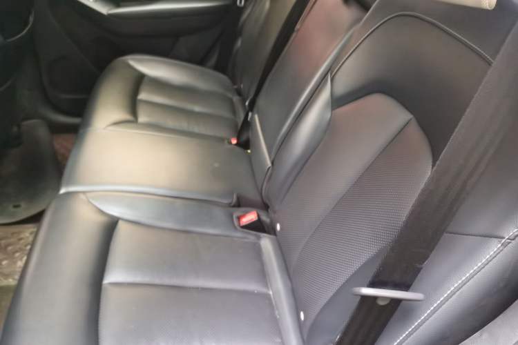 Used Roewe RX5 2018 20T Two-Wheel Drive Manual Internet Smart Edition Left Rear Seat