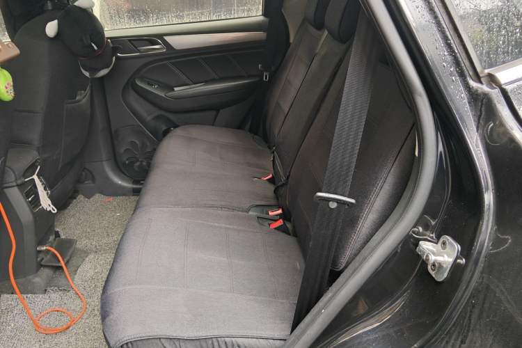 Used Roewe RX5 2018 20T Two-Wheel Drive Manual Flagship Edition Left Rear Seat