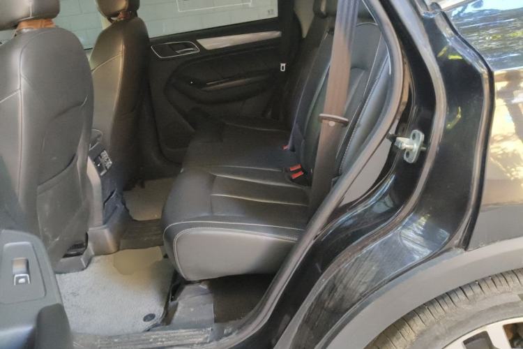 Used Roewe RX5 2018 20T Two-Wheel Drive Manual Internet Elite Edition Left Rear Seat