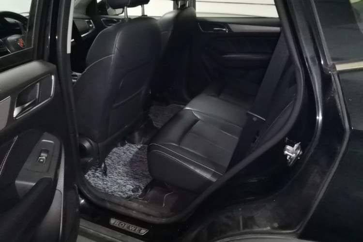 Used Roewe RX5 2018 20T Two-Wheel Drive Automatic Internet Smart Edition Left Rear Seat
