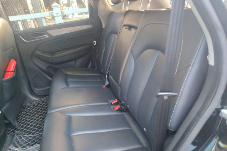 Used Roewe RX5 2018 20T Two-Wheel Drive Automatic Internet Smart Luxury Edition Left Rear Seat