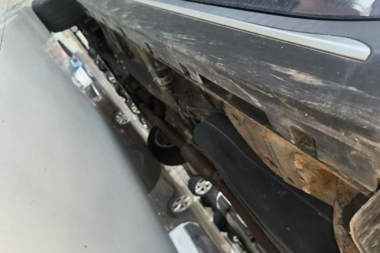 Used Roewe RX5 2018 20T Two-Wheel Drive Manual Flagship Edition Left Side Sill