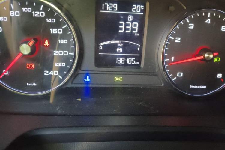 Used Roewe RX5 2018 20T Two-Wheel Drive Manual Internet Elite Edition Odometer Close Up