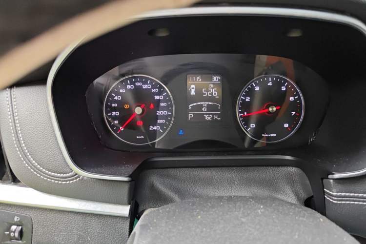 Used Roewe RX5 2018 20T Two-Wheel Drive Automatic Internet Smart Edition Odometer Close Up