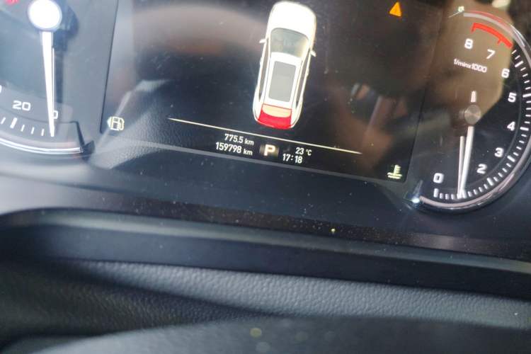 Used Roewe RX5 2018 20T Two-Wheel Drive Automatic Internet Smart Luxury Edition Odometer Close Up