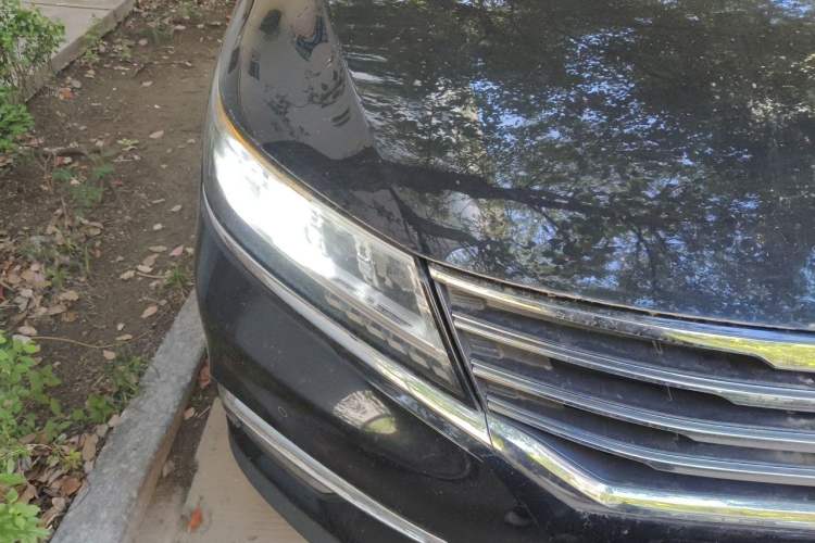 Used Roewe RX5 2018 20T Two-Wheel Drive Manual Internet Elite Edition Right Front Headlight