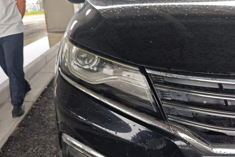 Used Roewe RX5 2018 20T Two-Wheel Drive Automatic Flagship Edition Right Front Headlight