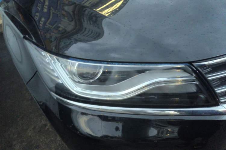 Used Roewe RX5 2018 20T Two-Wheel Drive Automatic Internet Smart Edition Right Front Headlight