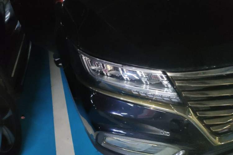 Used Roewe RX5 2018 30T Two-Wheel Drive Automatic Internet Platinum Edition Right Front Headlight