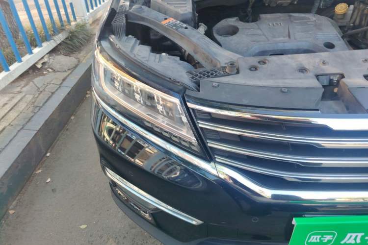 Used Roewe RX5 2018 20T Two-Wheel Drive Automatic Internet Smart Luxury Edition Right Front Headlight