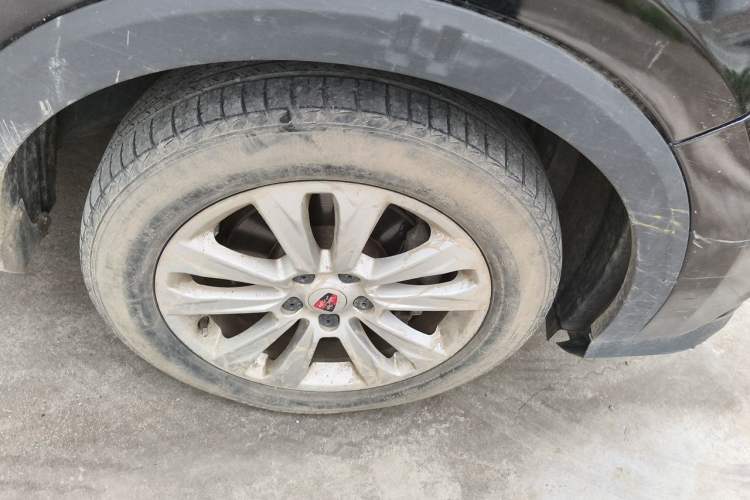 Used Roewe RX5 2018 20T Two-Wheel Drive Automatic Flagship Edition Right Front Wheel Hub