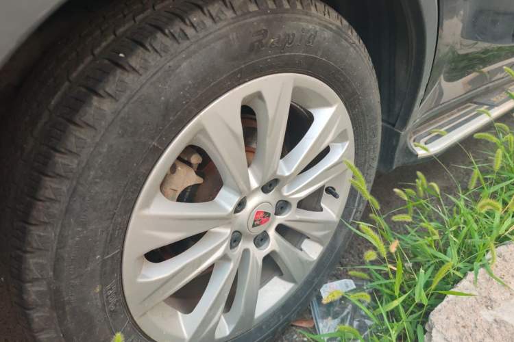 Used Roewe RX5 2018 20T Two-Wheel Drive Manual Flagship Edition Right Front Wheel Hub