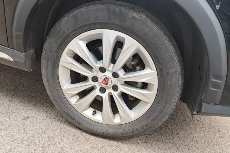 Used Roewe RX5 2018 20T Two-Wheel Drive Automatic Internet Smart Edition Right Front Wheel Hub