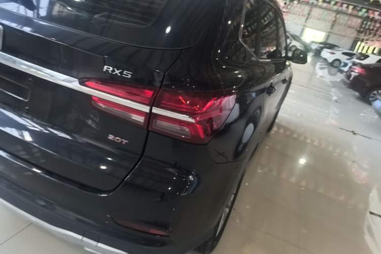 Used Roewe RX5 2018 20T Two-Wheel Drive Manual Flagship Edition Right Rear Taillight