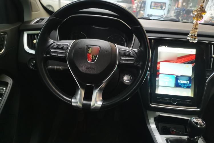Used Roewe RX5 2018 20T Two-Wheel Drive Manual Internet Smart Edition Steering Wheel