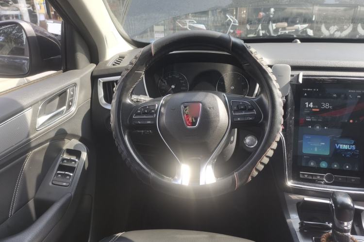 Used Roewe RX5 2018 20T Two-Wheel Drive Automatic Internet Smart Edition Steering Wheel