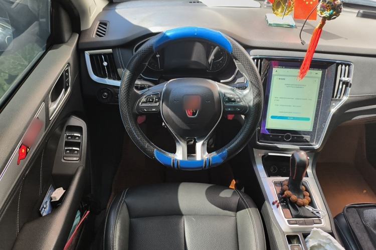 Used Roewe RX5 2018 30T Two-Wheel Drive Automatic Internet Black Gold Limited Edition Steering Wheel