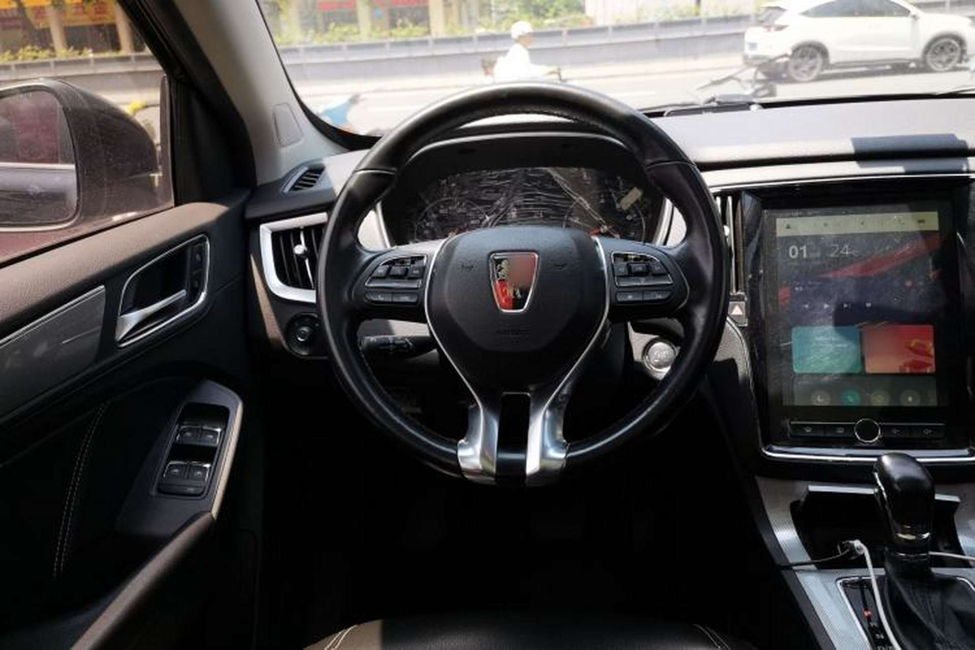 Used Roewe RX5 2018 20T Two-Wheel Drive Automatic Internet Smart Edition Steering Wheel