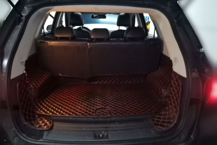 Used Roewe RX5 2018 20T Two-Wheel Drive Automatic Internet Smart Edition Trunk