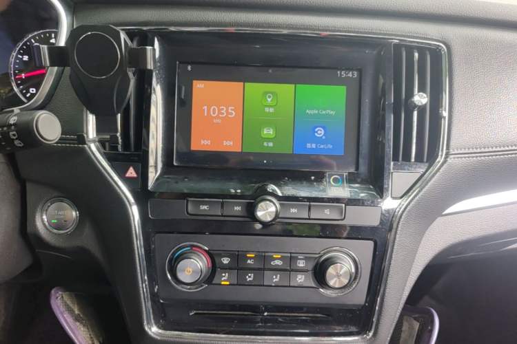 Used Roewe RX5 2018 20T Two-Wheel Drive Automatic Flagship Edition Audio And AC Panel
