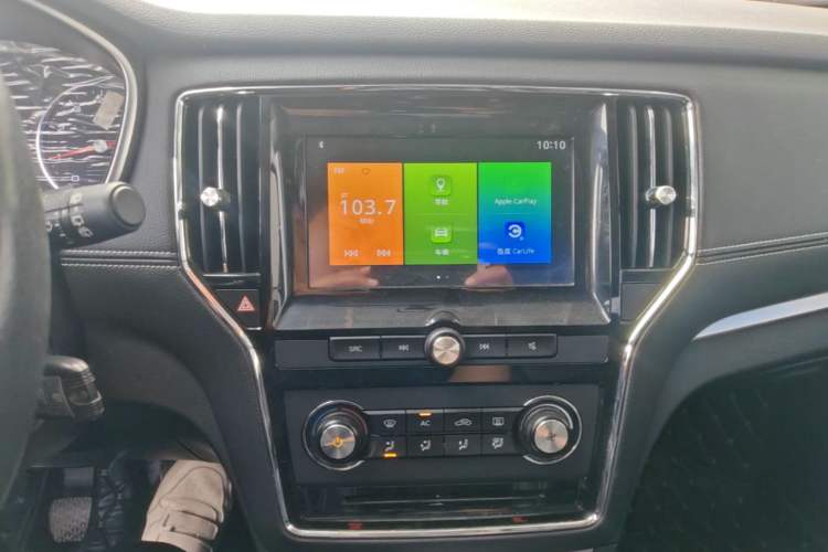 Used Roewe RX5 2018 20T Two-Wheel Drive Manual Flagship Edition Audio And AC Panel