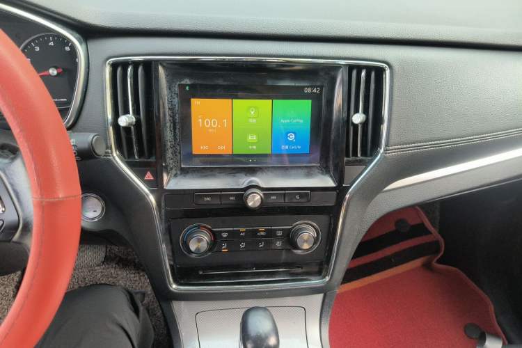 Used Roewe RX5 2018 20T Two-Wheel Drive Automatic Flagship Edition Audio And AC Panel