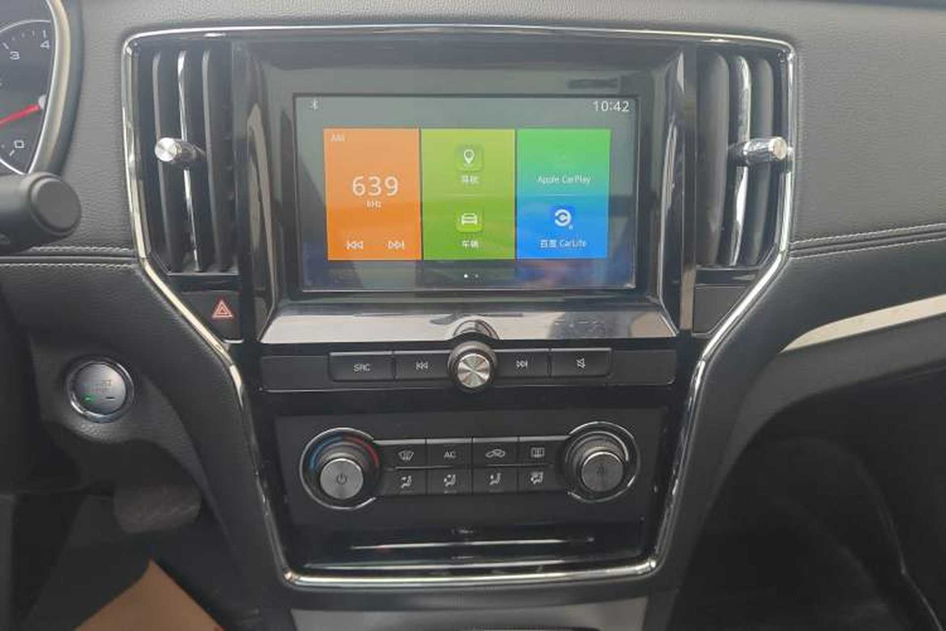 Used Roewe RX5 2018 20T Two-Wheel Drive Automatic Flagship Edition Audio And AC Panel