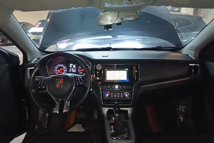Used Roewe RX5 2018 20T Two-Wheel Drive Automatic Flagship Edition Center Console