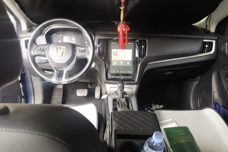 Used Roewe RX5 2018 20T Two-Wheel Drive Automatic Internet Smart Luxury Edition Center Console
