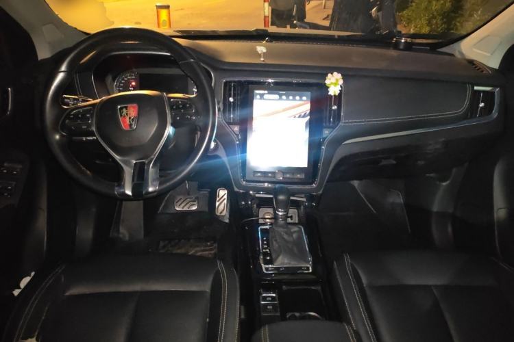 Used Roewe RX5 2018 20T Two-Wheel Drive Automatic Internet Smart Luxury Edition Center Console