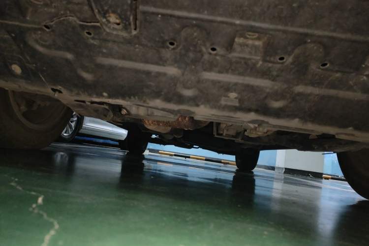 Used Roewe RX5 2018 20T Two-Wheel Drive Automatic Internet Smart Edition Chassis Front