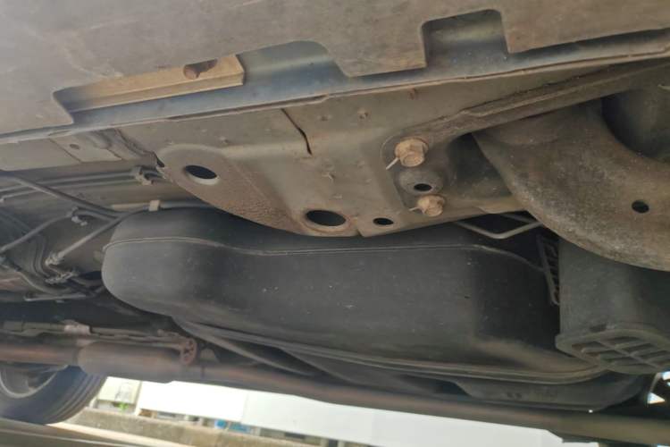 Used Roewe RX5 2018 20T Two-Wheel Drive Manual Flagship Edition Chassis Rear Left