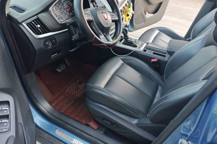 Used Roewe RX5 2018 20T Two-Wheel Drive Automatic Internet Smart Edition Driver Seat