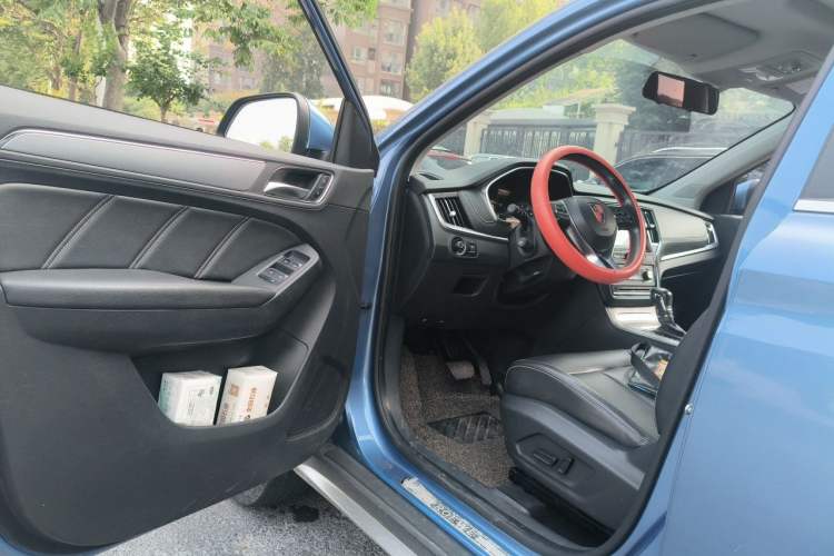 Used Roewe RX5 2018 20T Two-Wheel Drive Automatic Flagship Edition Driver Seat