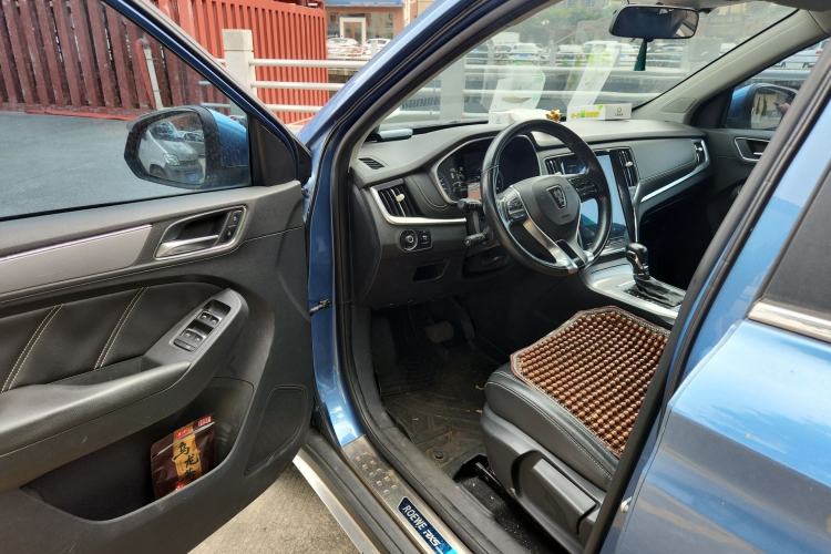 Used Roewe RX5 2018 20T Two-Wheel Drive Automatic Internet Smart Edition Driver Seat