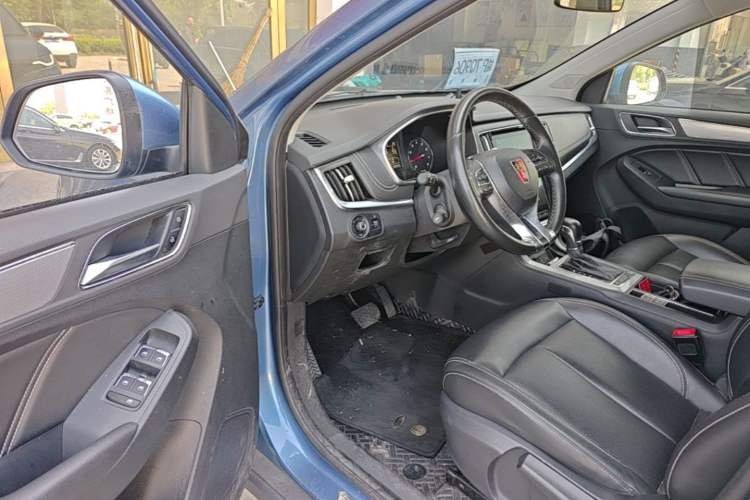 Used Roewe RX5 2018 20T Two-Wheel Drive Automatic Internet Smart Edition Driver Seat